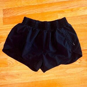 Hotty hot shorts yogalicious